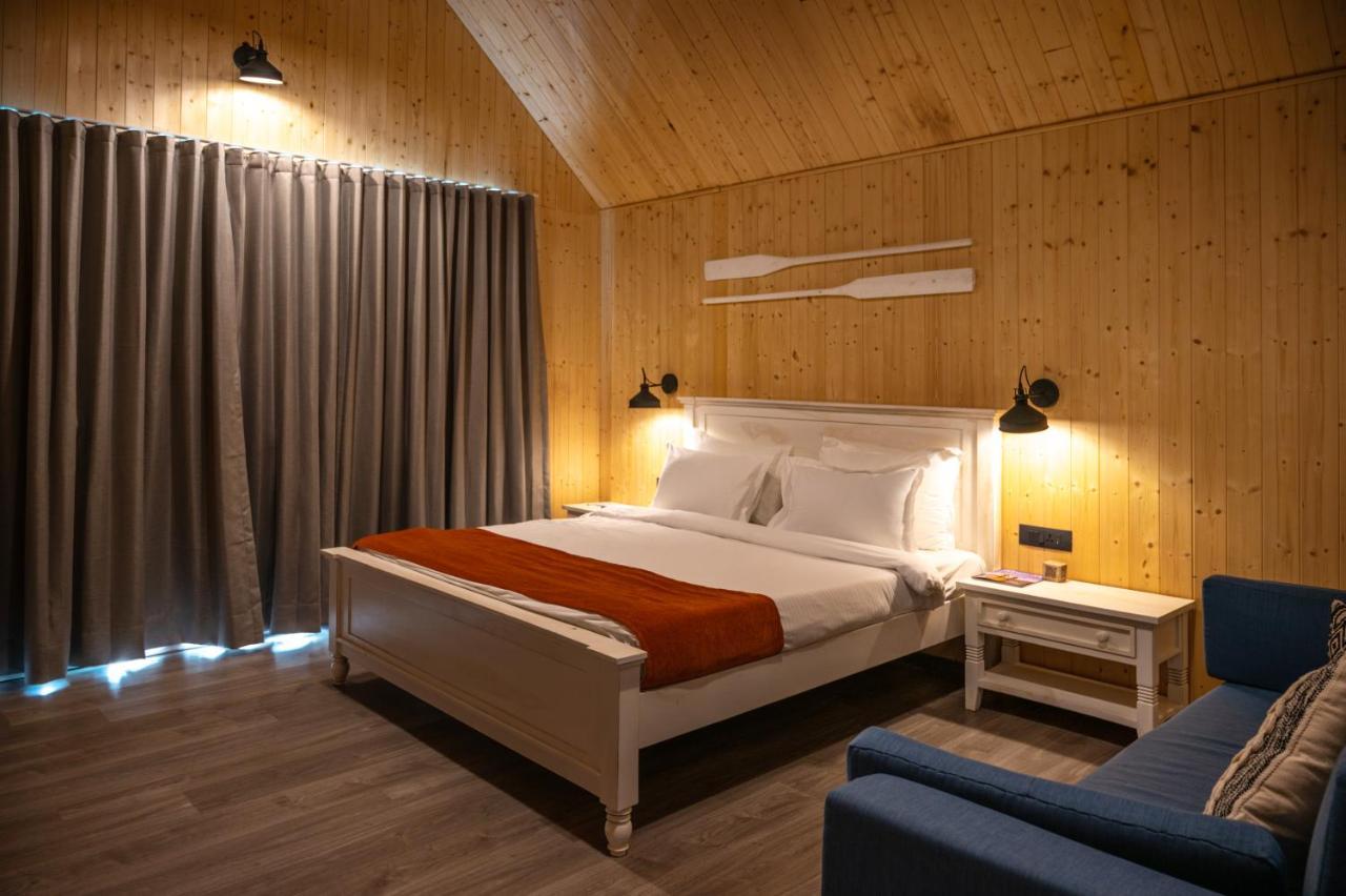 Praveg Beach Resort Daman Lighthouse Beach Kültér fotó